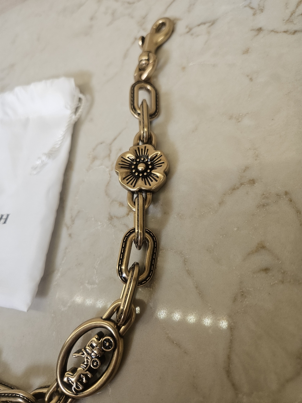 Coach - Horse and Carriage Chain Strap - Brass - Picture 2 of 5